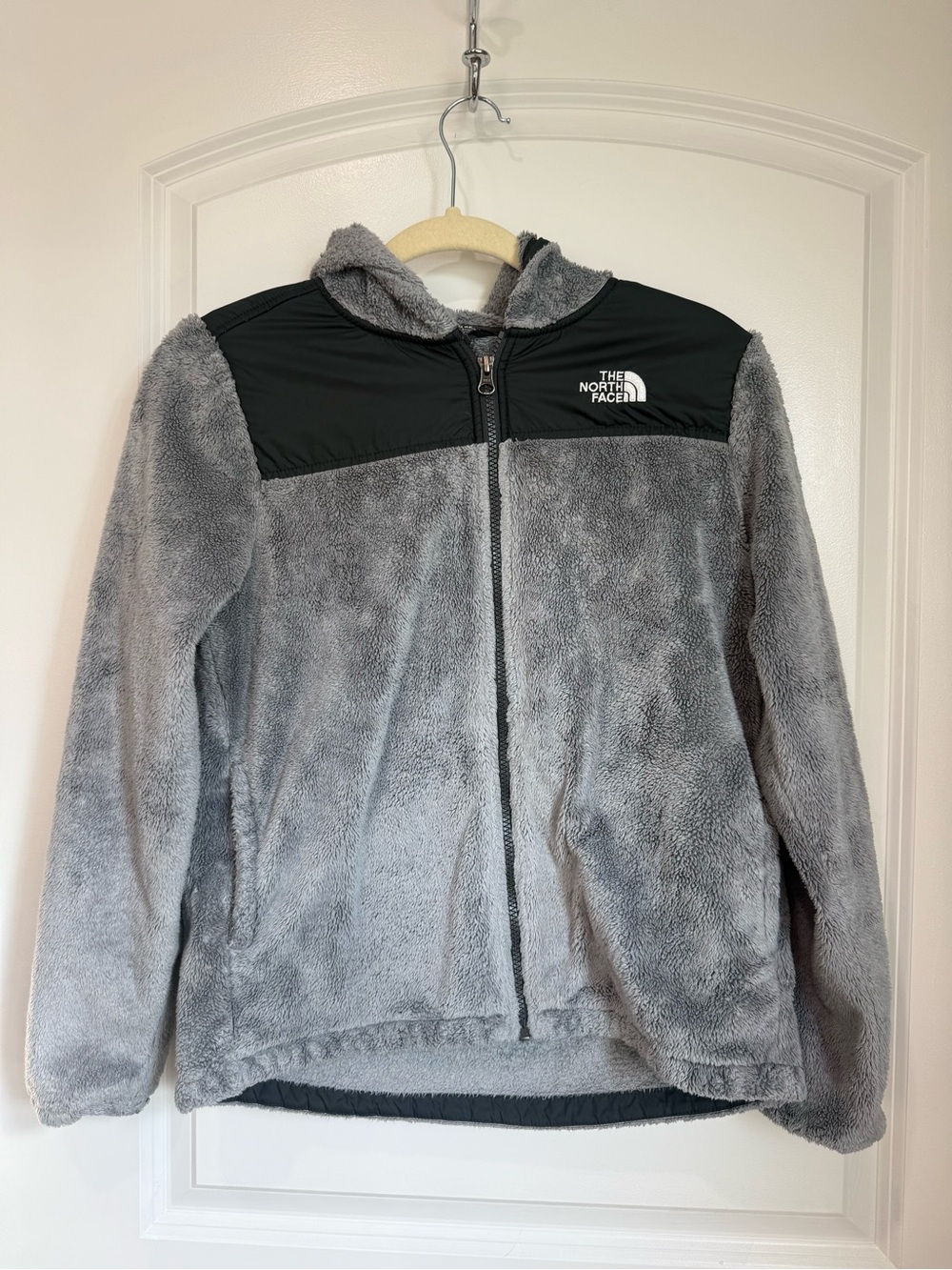 The North Face girls xl- 18
Full-Zip Jacket